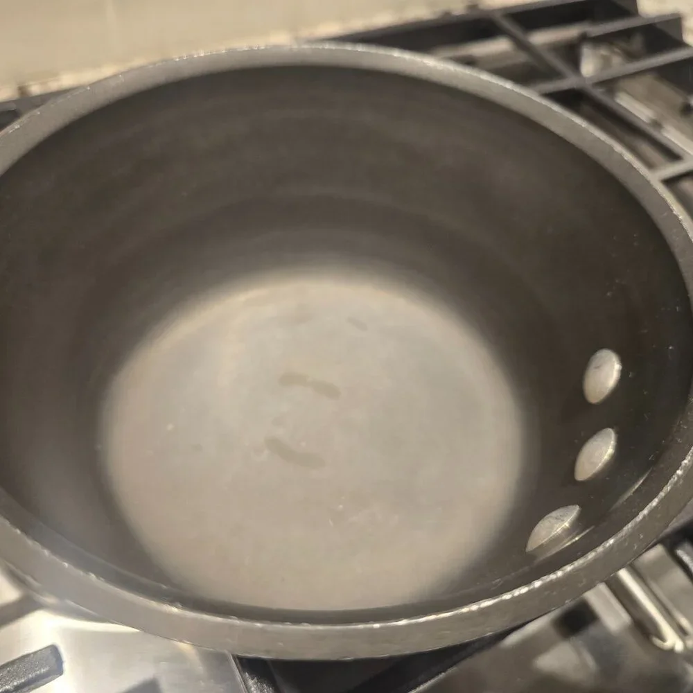 Calphalon Select Space-Saving Nonstick 1.5-Quart Saucepan - Hard-Anodized GUC